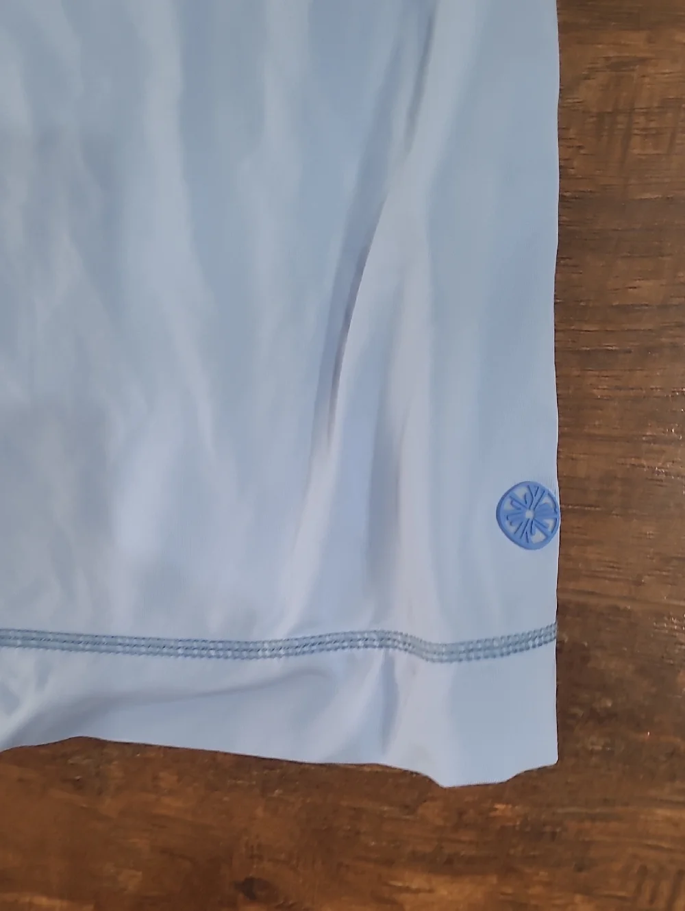 Lilly Pulitzer Light Blue Crewneck Long Sleeve Top Spf 50+ Size M - Picture 2 of 7